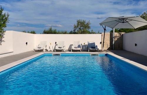 Podgradina House | Holiday Home Karlo by Interhome