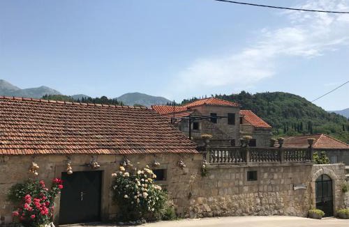Popovici House | Holiday Home Klaic - KIDS FRIENDLY