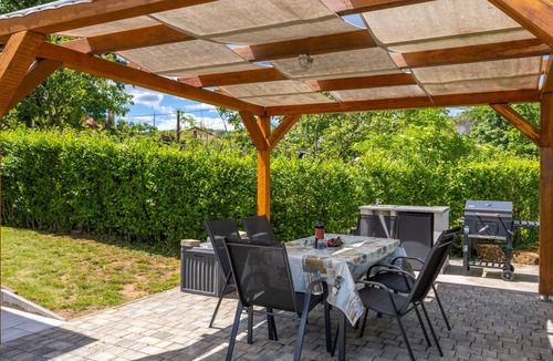 Viskovo Villa | Holiday home Luna pool Kastav by Villas Guide