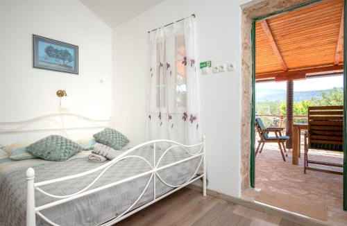 Stari Grad House | Holiday Home Marijo by Interhome
