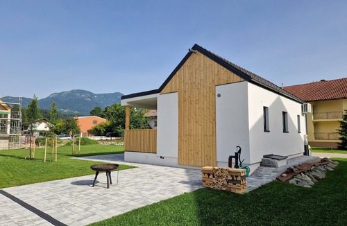 Mozirje House | Holiday home Melisa – sauna, terrace, garden, firepit, wi-fi