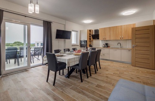 Vrsi House | Holiday Home Milutin 1 - Four Bedroom Holiday Home with Private Pool