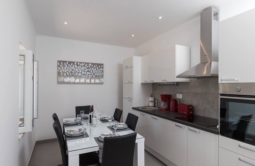 Hodilje House | Holiday Home Monika - Two Bedroom Holiday Home with Terrace and Sea View