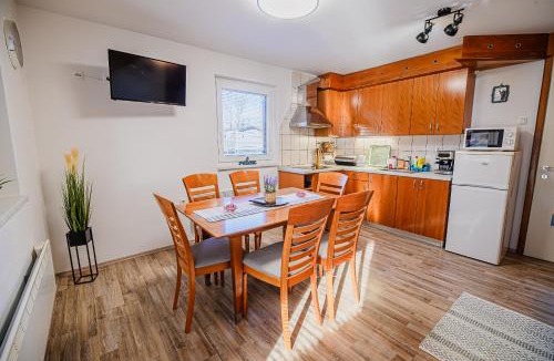 Terme Catez House | Holiday Home Oxi
