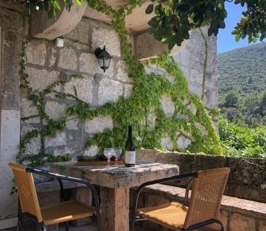 Zrnovo House | Holiday home Villa Kastel