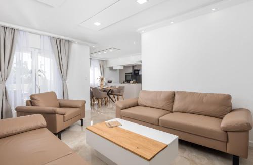 Jadranovo House | Holiday Home Villa Lea by Interhome