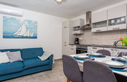 Jablanac Villa | Holiday home Vranjak by Villas Guide