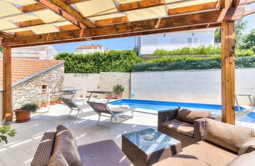 Novi Vinodolski Villa | Holiday home with swimming pool, hot tub and barbecue