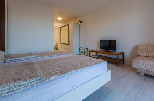 Dramalj House | Holiday home with 3 apartments and summer kitchen