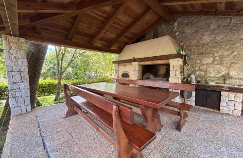 Tribalj House | Holiday Home with A - C in Tribalj 55200