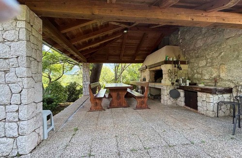 Tribalj House | Holiday Home with A - C in Tribalj 55200
