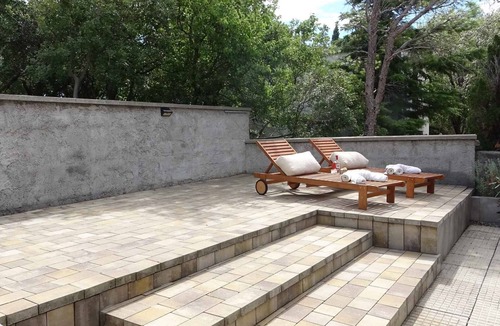 Ribarica House | Holiday home with garden
