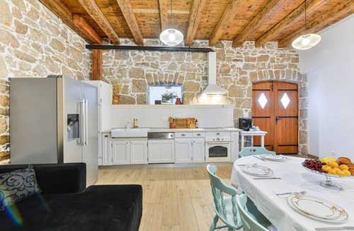 Pakostane House | Holiday home with hot tub Pakoštane, Biograd (K-18982)