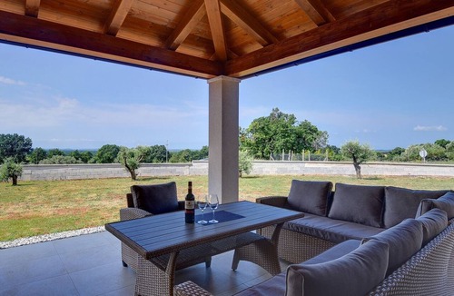 Valtura House | Holiday home with hot tub Valtura, Pula (K-22784)
