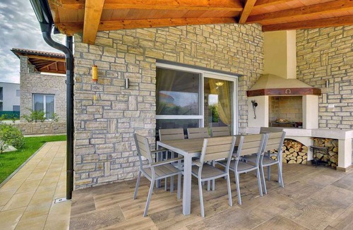 Buzinija House | Holiday home with pool and air conditioning