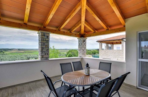 Buzinija House | Holiday home with pool and air conditioning