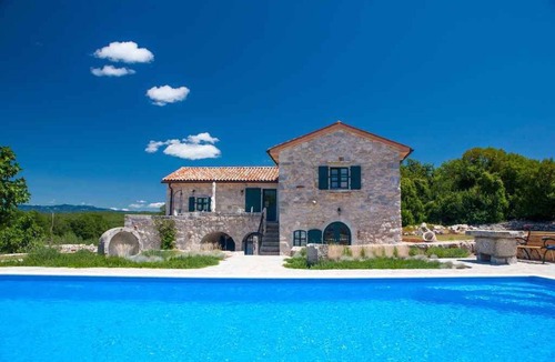 Malinska-Dubasnica House | Holiday home with outdoor pool, barbecue and children's swing