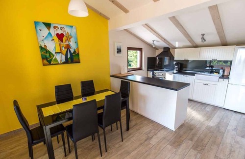 Fazana House | Holiday home with pool for 8 people