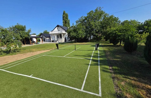 Erdut House | Holiday home with pool, sauna and jacuzzi on a spacious estate near Osijek