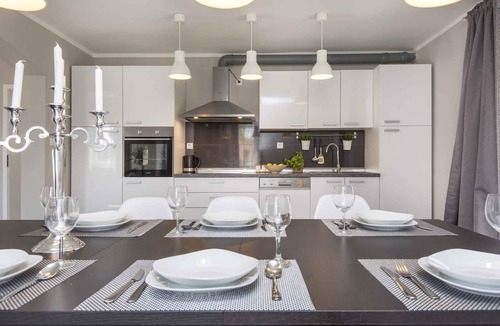 Becici House | Holiday home with swimming pool and climate