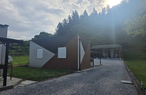 Kutjevo House | Holiday Home with Terrace