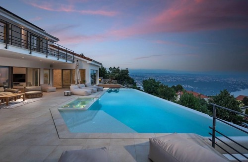 Bregi House | Holiday house Bregi for 1 - 6 persons with 3 bedrooms - Holiday home