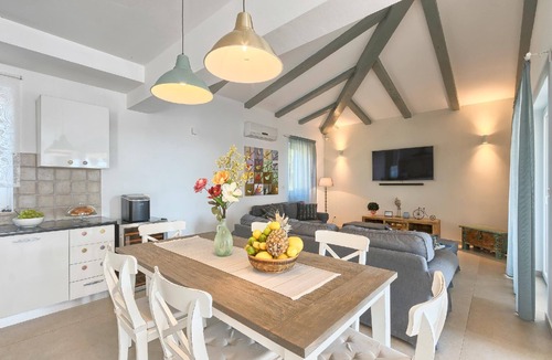 Muzini House | Holiday house for 12 persons approx. 250 qm in Mužini, Istria (Interior of Istria)