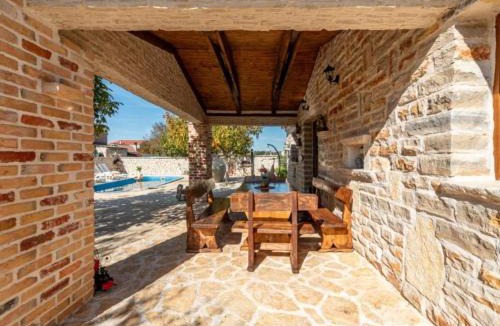 Stankovci House | Holiday House imun - Three bedroom Holiday house with pool