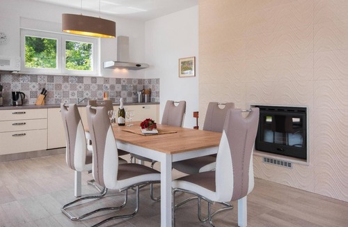 Becici House | Holiday house Labin for 1 - 6 persons with 3 bedrooms - Holiday house