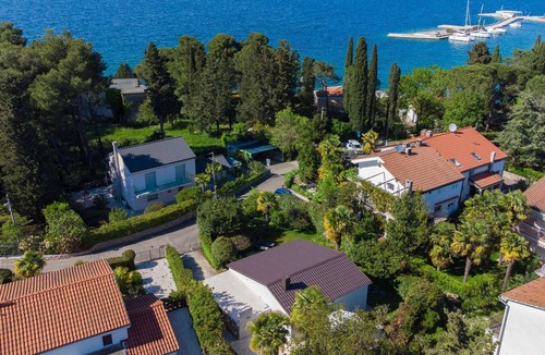 Malinska Villa | Holiday House Memento