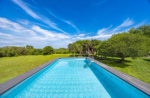Valdebek House | Holiday house Mirna with heated swimming pool and jacuzzi