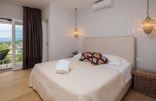 Sutivan House | Holiday house Sutivan for 1 - 6 persons with 3 bedrooms - Holiday house