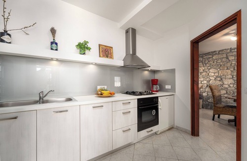 Dracevac House | Holiday house with pool for 10 persons, 2 separate accommodation units,in Porec