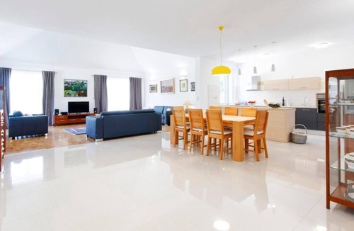 Tucepi House | Holiday house Zagvozd for 1 - 8 persons with 3 bedrooms - Holiday home