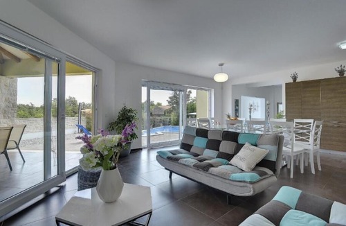 Muzini House | Holiday house Zminj for 12 - 14 persons with 6 bedrooms - Holiday house