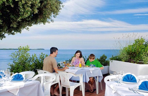 Lanterna Apartment | Holiday resort Lanterna Sunny Resort by Valamar Sunset Porec - CIS01221-CYB