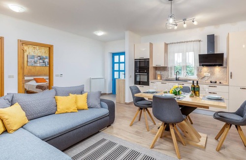 Cepic House | Homey cottage in naturally beautiful surroundings not far from the Slovenian border.
