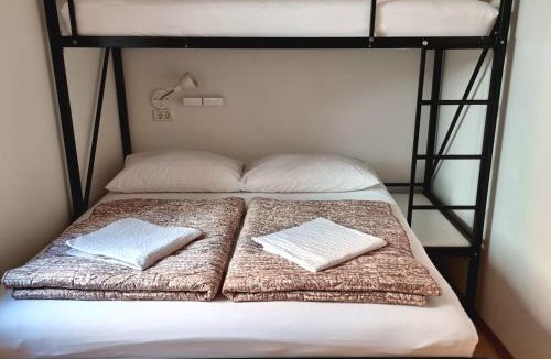 Izola Hostel | Hostel Alieti