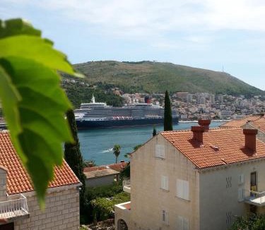 Babin Kuk House | Hostel Saint Ursula Rooms