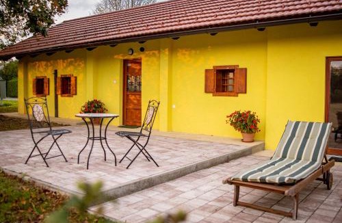 Majsperk Hostel | Hostel Strug
