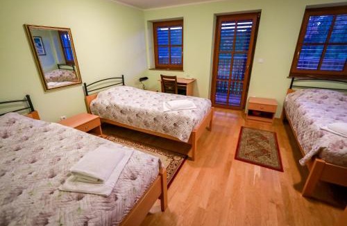 Majsperk Hostel | Hostel Strug