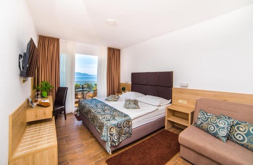 Drvenik Hotel | Hotel Antonija