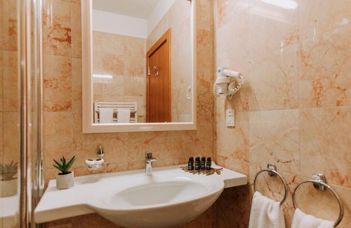 Cove Murtar Hotel | Hotel Apoksiomen