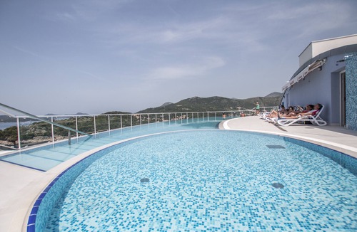 Stikovica Bed & Breakfast | Hotel Villa Paradiso
