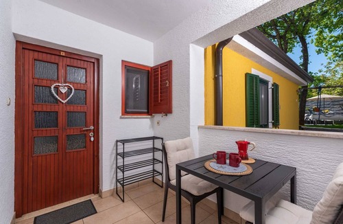 Kukci Apartment | House bungalow Sole with pool in Porec