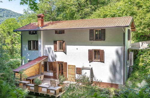 Kanal House | House By The Stream in Soča Valley, Kanal ob Soči, Slovenia