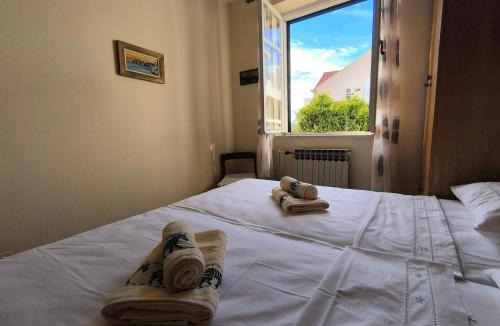 Gornji Kono Apartment | House Deša with a beautiful view on Old Town