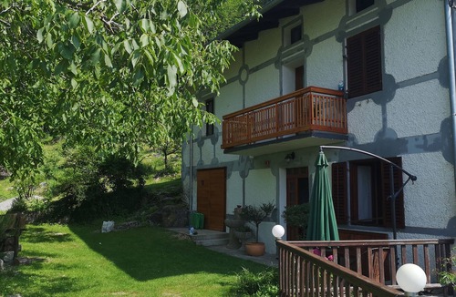 Kozbana House | House has 2 bedrooms, 1 with double bed and 1 with two single beds.