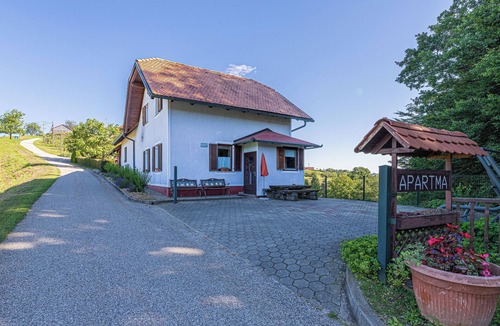 Gorisnica House | House Marija with BBQ & Garden, Cirkulane, Slovenia