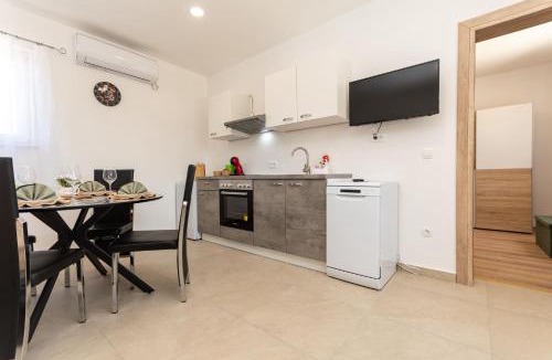 Skradin House | House Mirakul near Krka with Private Pool